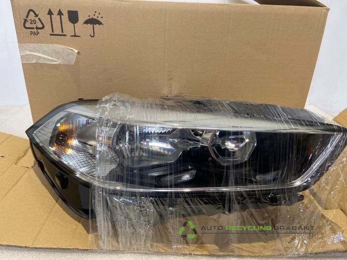 Phare droit d'un BMW 1-Serie, Autos : Pièces & Accessoires, -, 3 mois de garantie, Utilisé, -