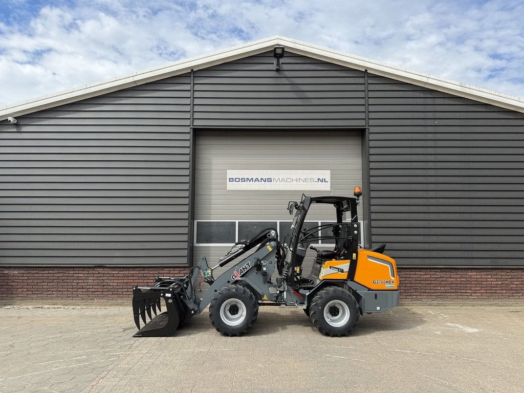 GIANT G2700 HD+ minishovel NIEUW agri uitvoering, Zakelijke goederen, Tobroco, Info@tobroco.nl, Sprendlingenstraat 57
5061 KM  Oisterwijk, NL