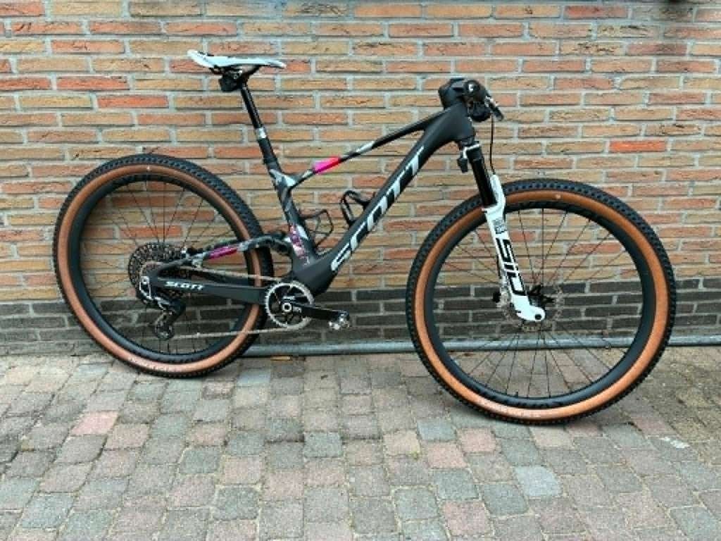 Scott spark world cup evo, Vélos & Vélomoteurs, Vélos | VTT & Mountainbikes, VTT tout suspendu, Enlèvement, Comme neuf, Frein à disque