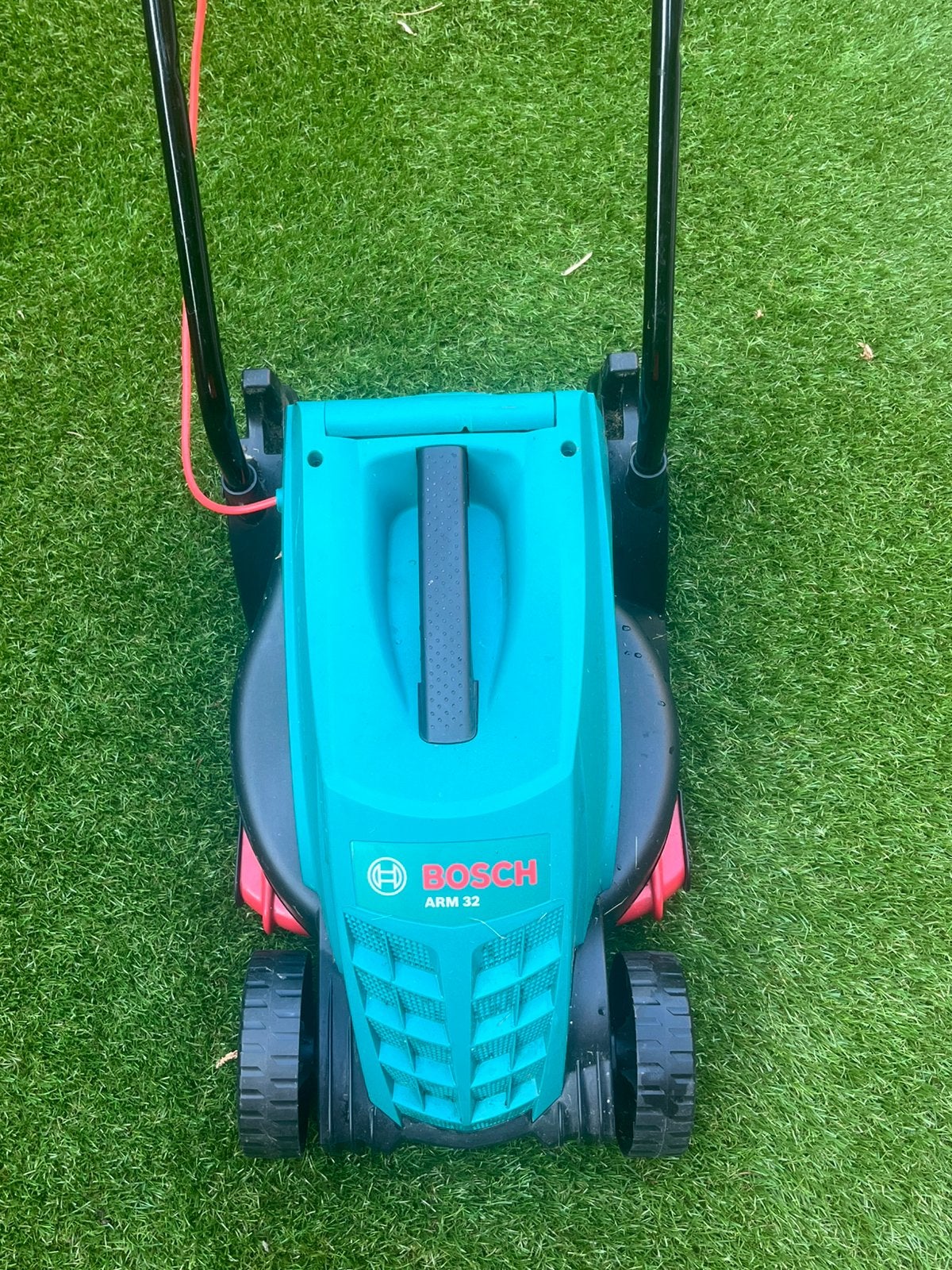 Tondeuse Gazon Bosch Arm32, Jardin & Terrasse, Tondeuses à gazon, Enlèvement, Utilisé, Tondeuses à gazon électriques, Bac de ramassage