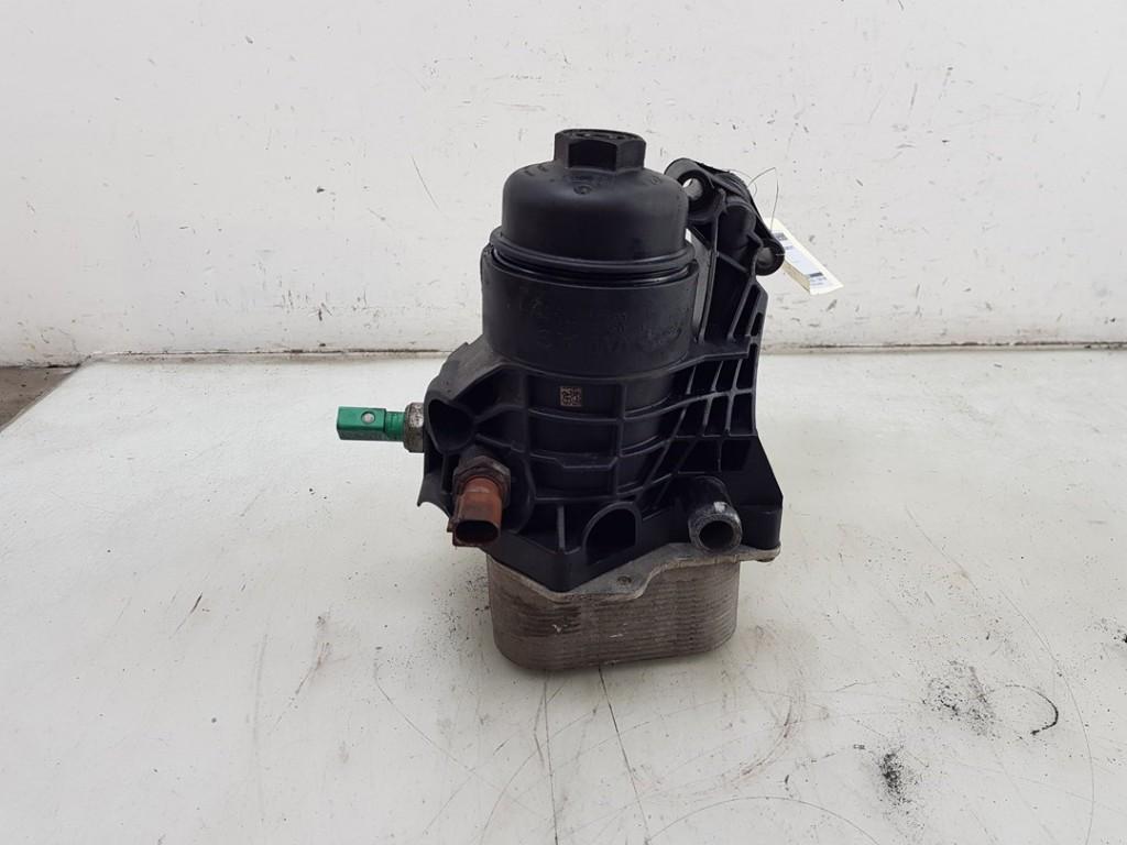 BOITIER FILTRE HUILE Volkswagen Caddy IV (01-2015/09-2020), Utilisé, Volkswagen