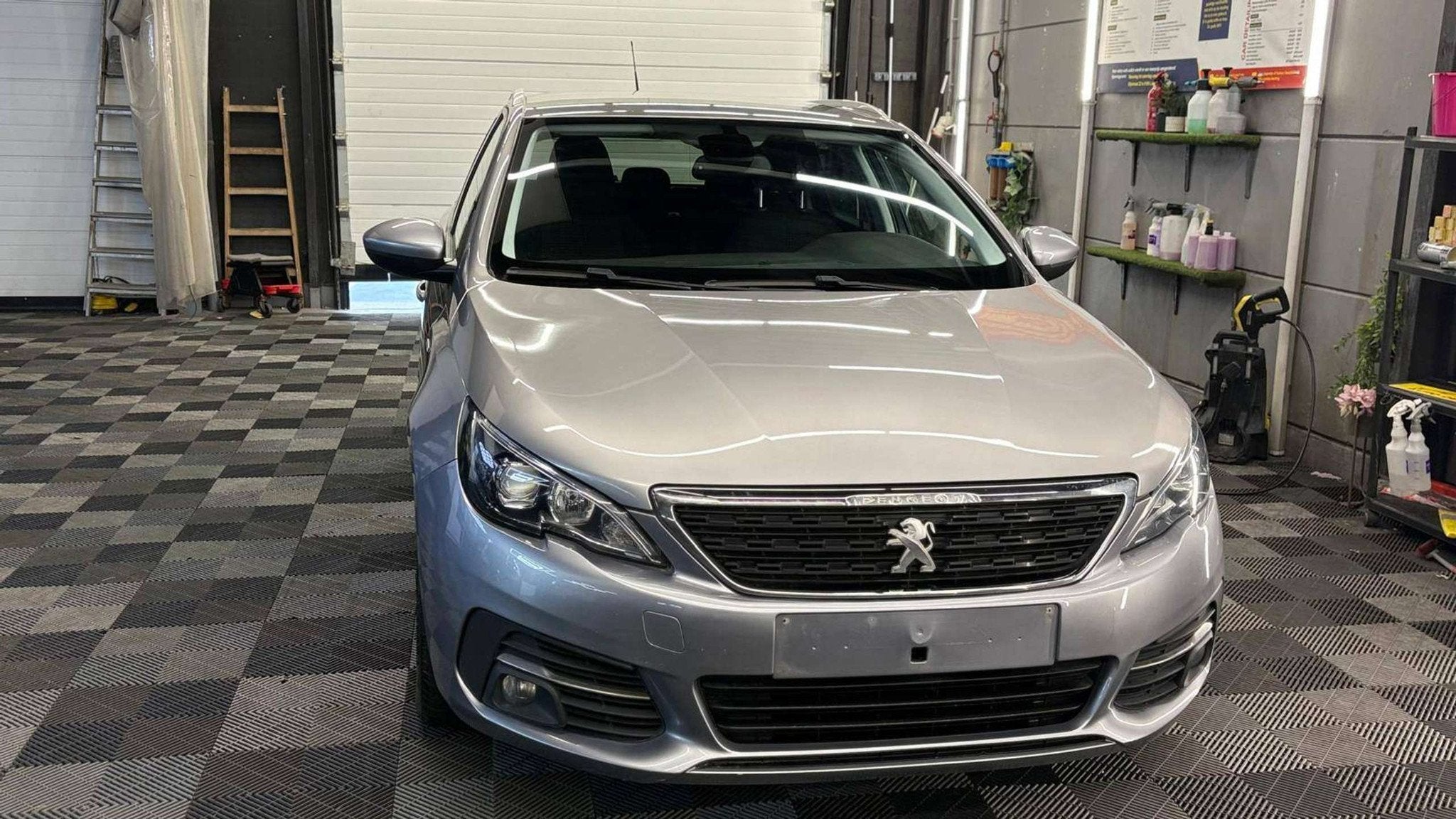 Peugeot 308 SW 1.2i PureTech bj. 2018 Euro 6, Autos, Argent ou Gris, Achat, Euro 6, Entreprise