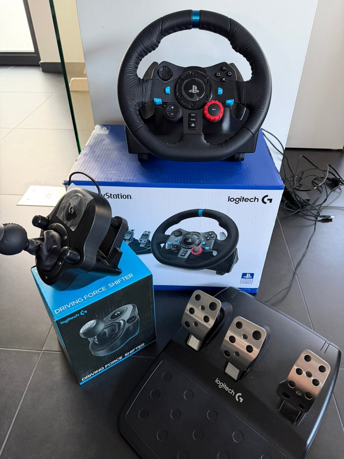 Logitech G29 + shifter in nieuwstaat, Games en Spelcomputers, Ophalen of Verzenden, Nieuw, Stuur of Pedalen