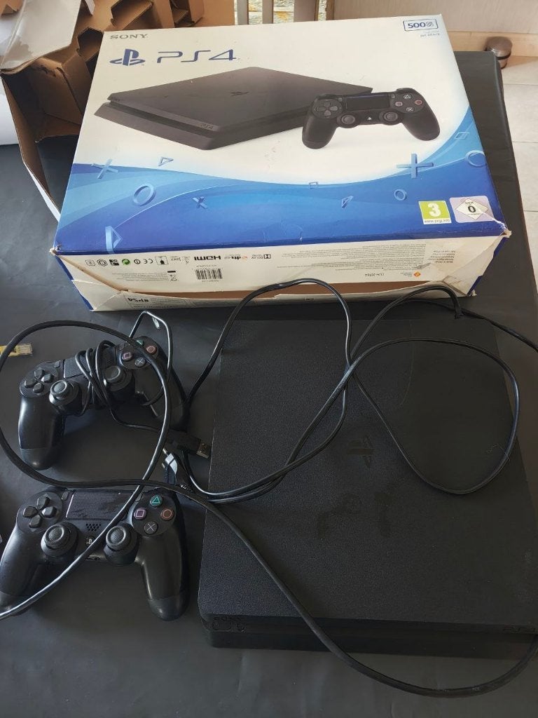 PS4 Slim Zwart + 8 games, Games en Spelcomputers, Ophalen, Met 2 controllers, Slim, 500 GB
