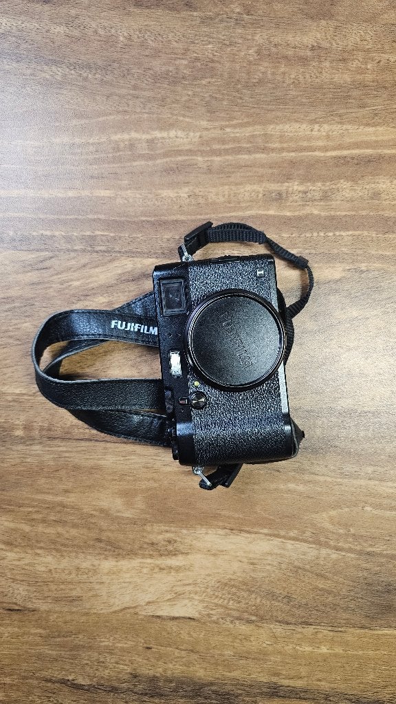 Fujifilm X100T (black), Ophalen, Gebruikt, Accu, 16 megapixels
