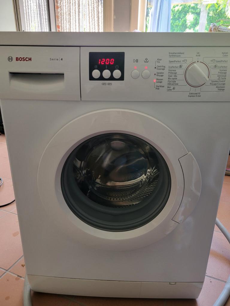 Bosch Serie 4 Wasmachine (7 kg / 1200 toeren), Elektronische apparatuur, Wasmachines, Ophalen, Voorlader