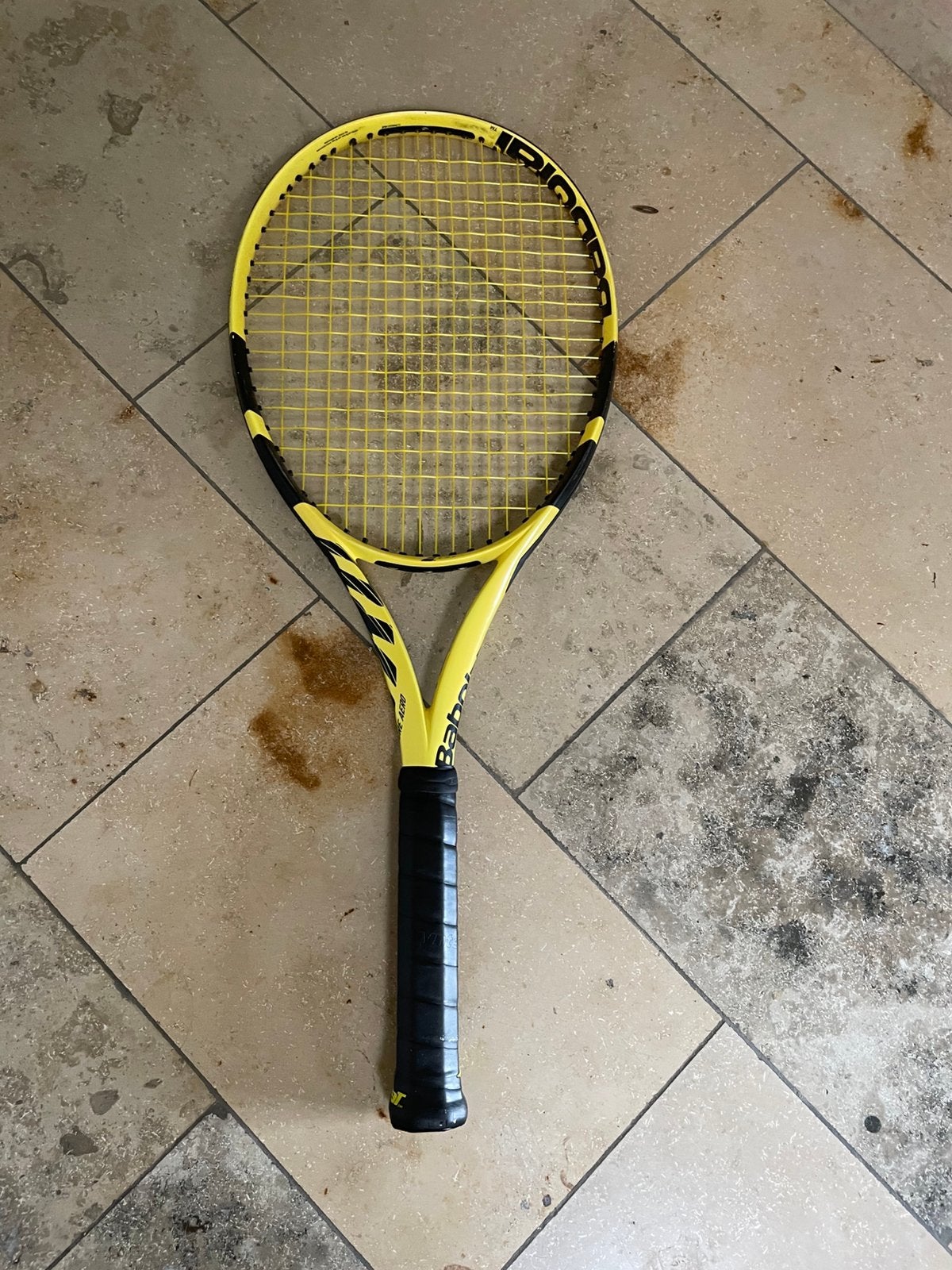 Raquette de tennis Babolat Pure Aero adulte manche 4, Sports & Fitness, Tennis, Enlèvement, Utilisé, Raquette, Babolat