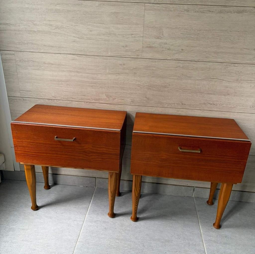 Vintage nachtkastjes, Ophalen