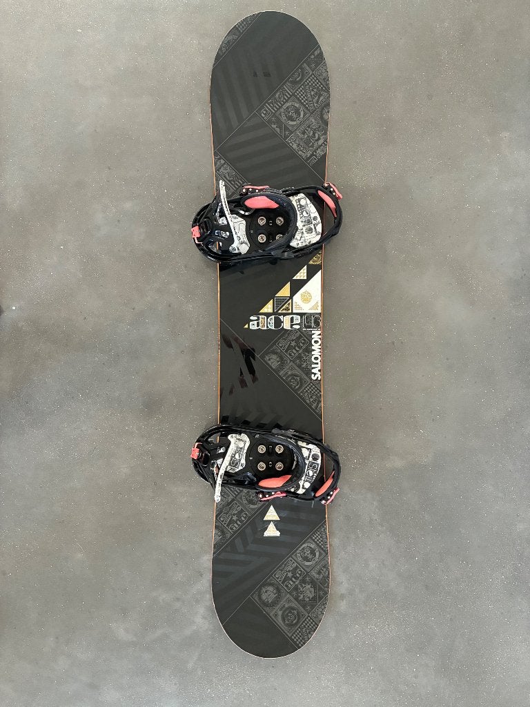 Snowboard Salomon Ace 146, Sports & Fitness, Enlèvement, Utilisé, Planche