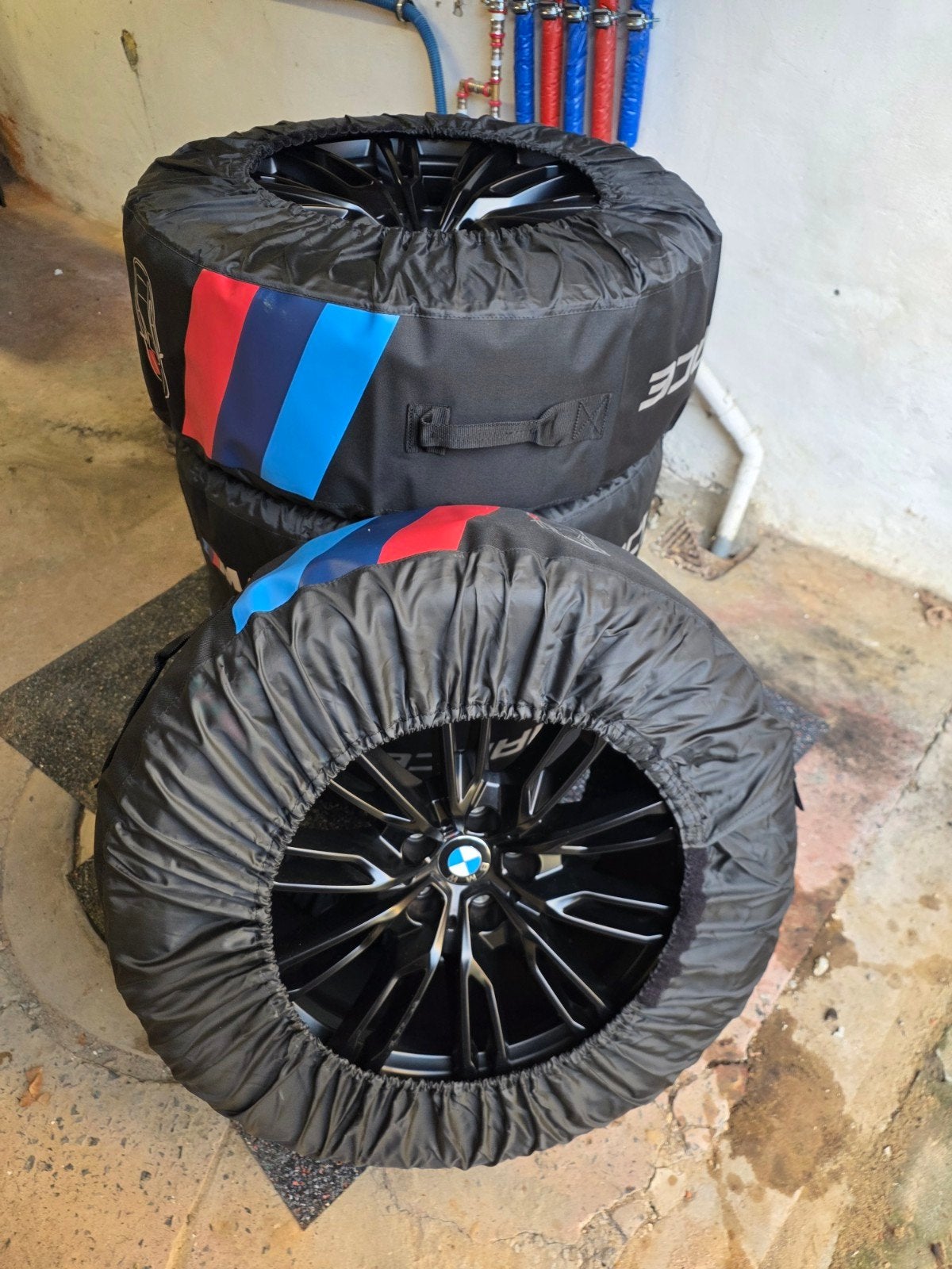 kit hiver BMW M3 compétition 829M, Enlèvement