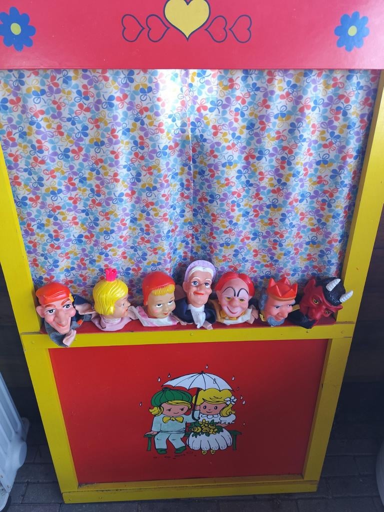 Puzel poppen kast .knufel, Verzamelen, Ophalen
