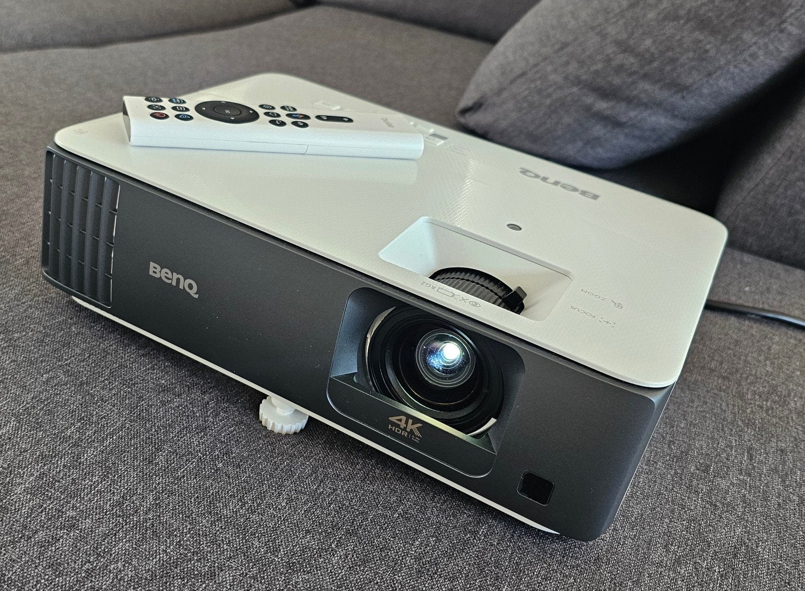 Benq TK700STi 4K-projector + 100-inch scherm in perfecte zom, Audio, Tv en Foto, Beamers, Ophalen, Zo goed als nieuw, Benq, DLP