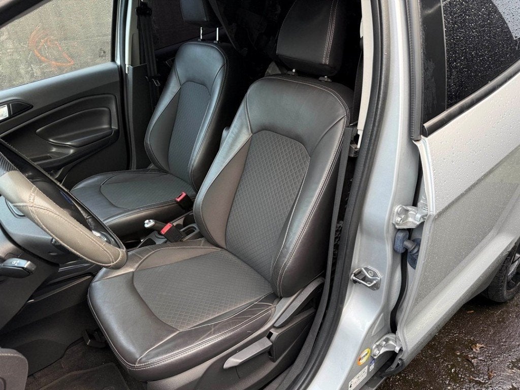 STOEL LINKS VOOR Ford EcoSport (JK8) (01-2013/12-2022), Gebruikt, Henry-Ford-Straße  1
50735  Köln, DE, Ford-Werke GmbH, Kunden@ford.com