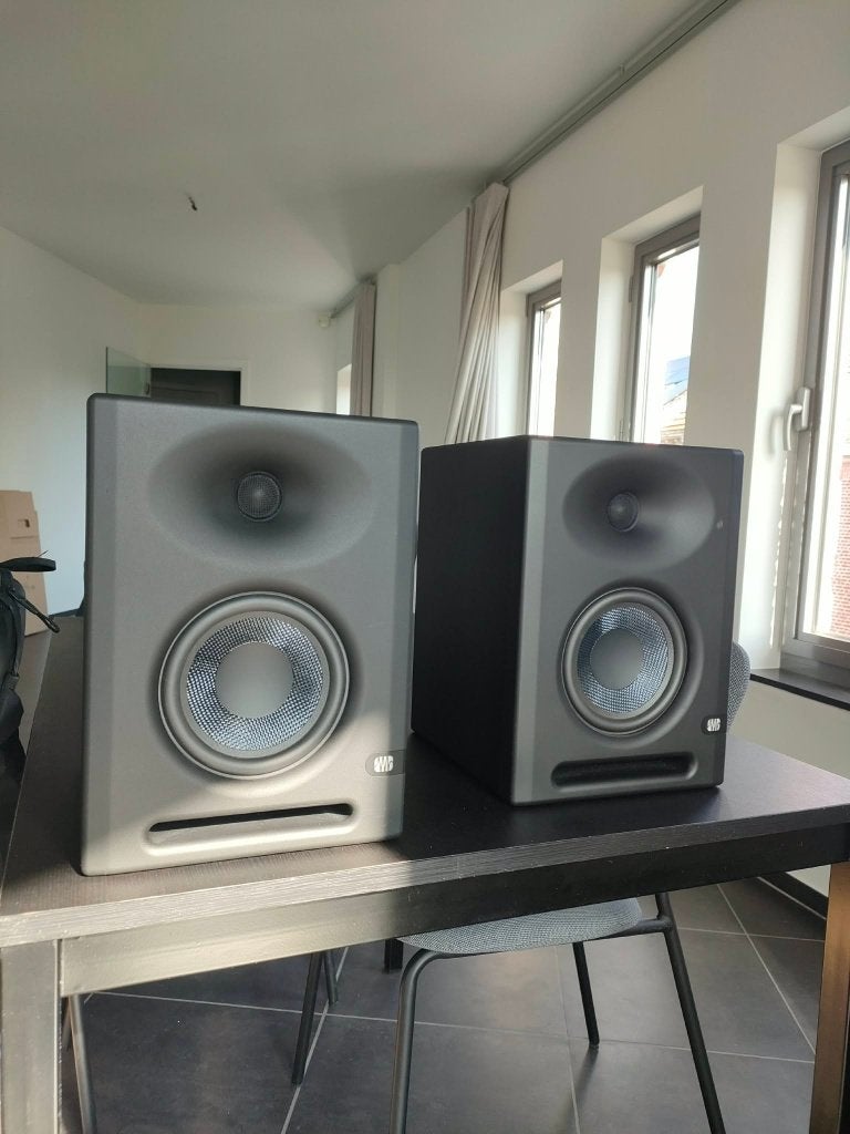 Presonus Eris E5 XT studio monitors, Ophalen
