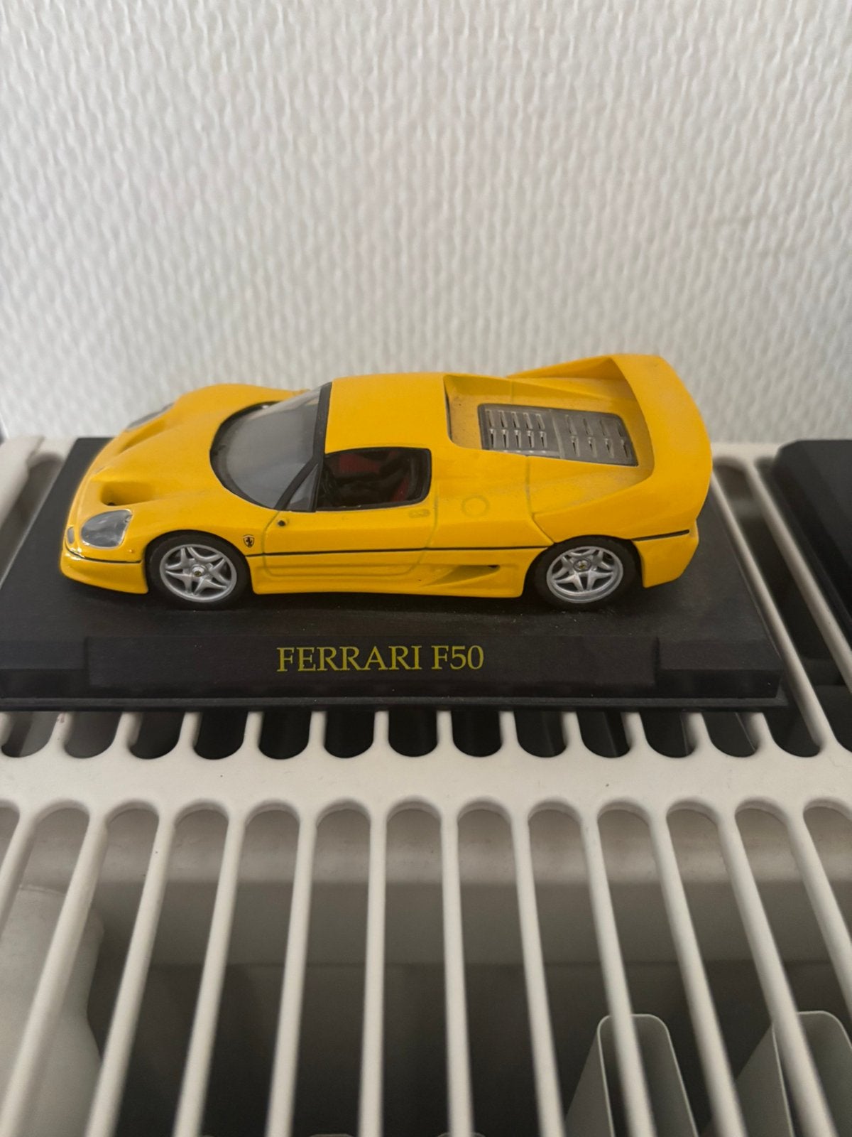 Ferrari miniatuur auto’s, Ophalen, Zo goed als nieuw, Auto