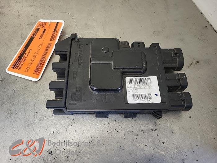 Régulateur de tension d'un Renault Trafic, Renault, -, 3 mois de garantie, Utilisé