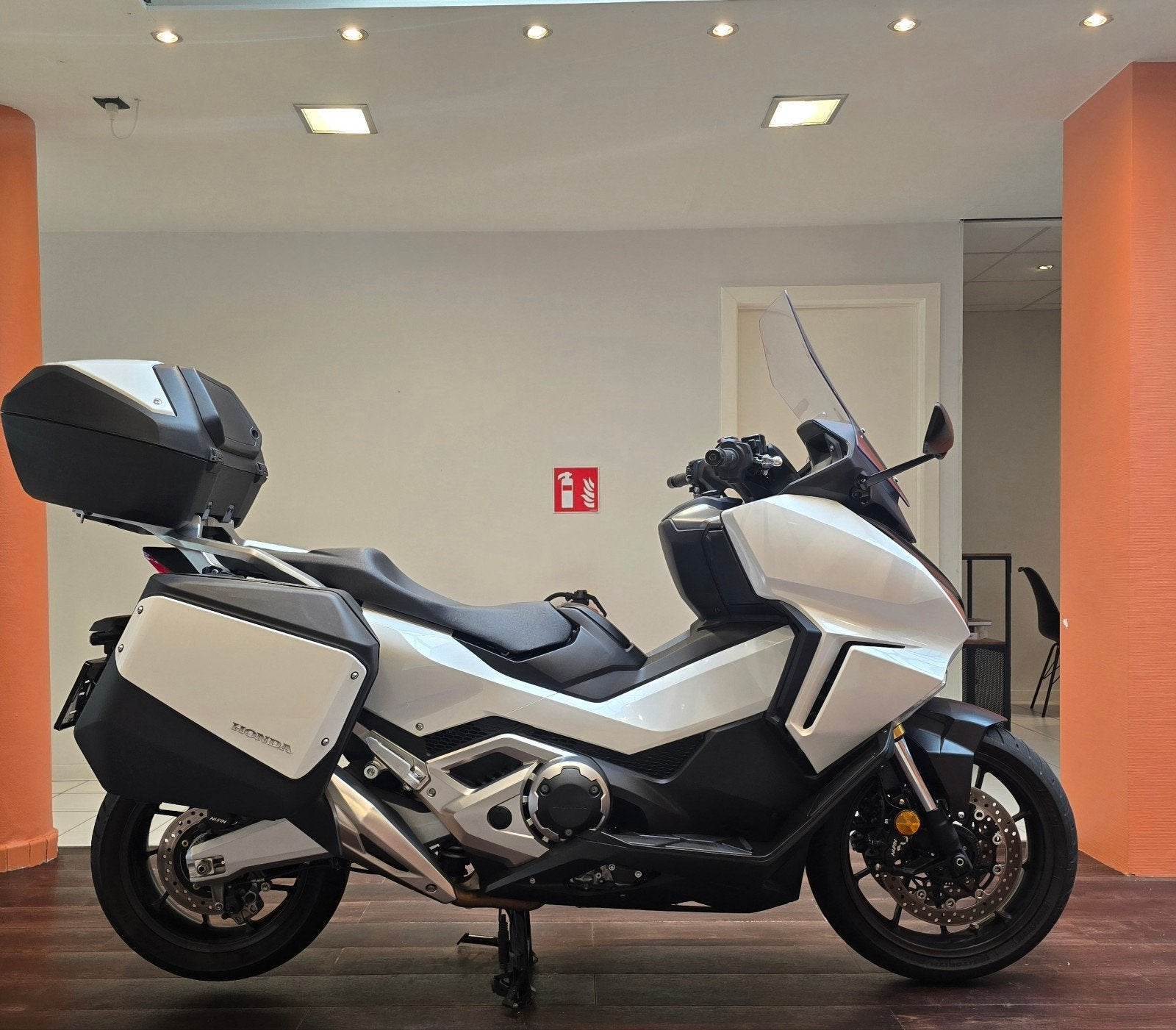 Honda Forza 750**2023**4.460km**Garantie, Motoren, 750 cc, Bedrijf, ABS