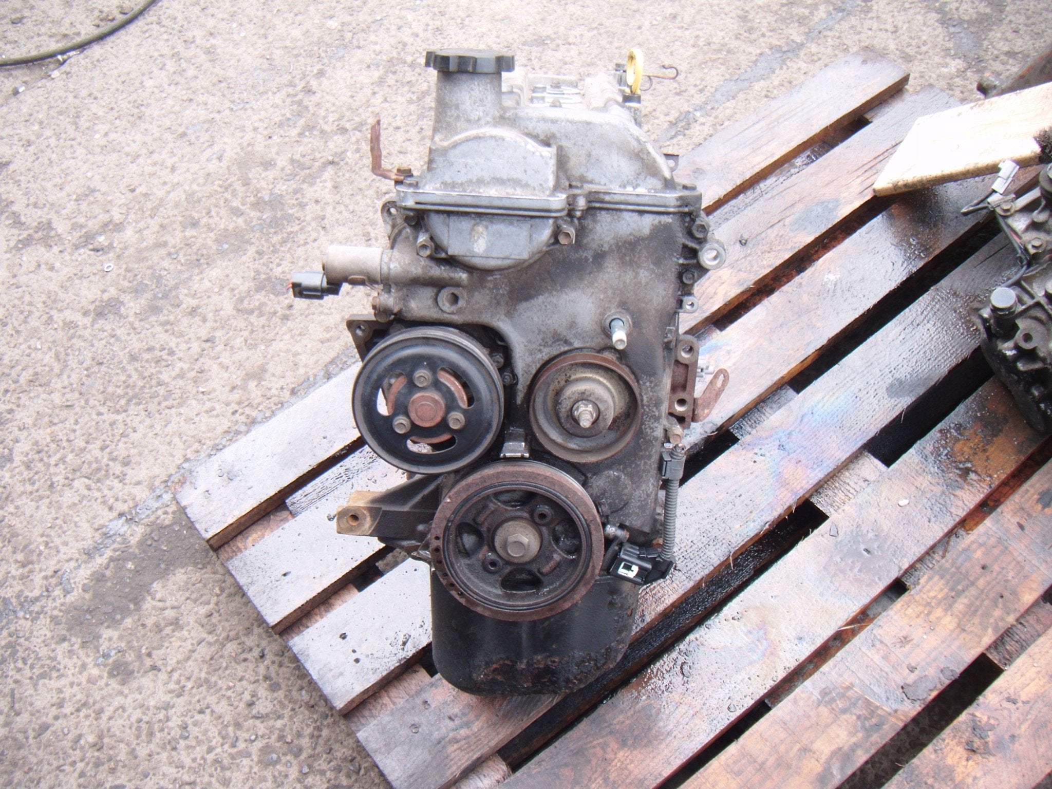 Moteur 1SZFE Nu YARIS TOYOTA, Autos : Pièces & Accessoires, Envoi, Utilisé, Daihatsu