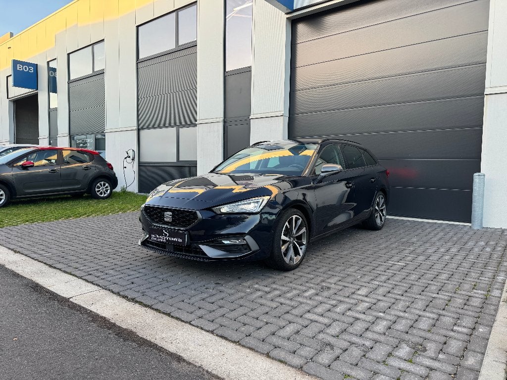 SEAT LEON ST 1.5 TSI FR LED/ACC/LINE/CAMERA/GARANTIE, Auto's, Voorwielaandrijving, Dealer onderhouden, 4 cilinders, Leon
