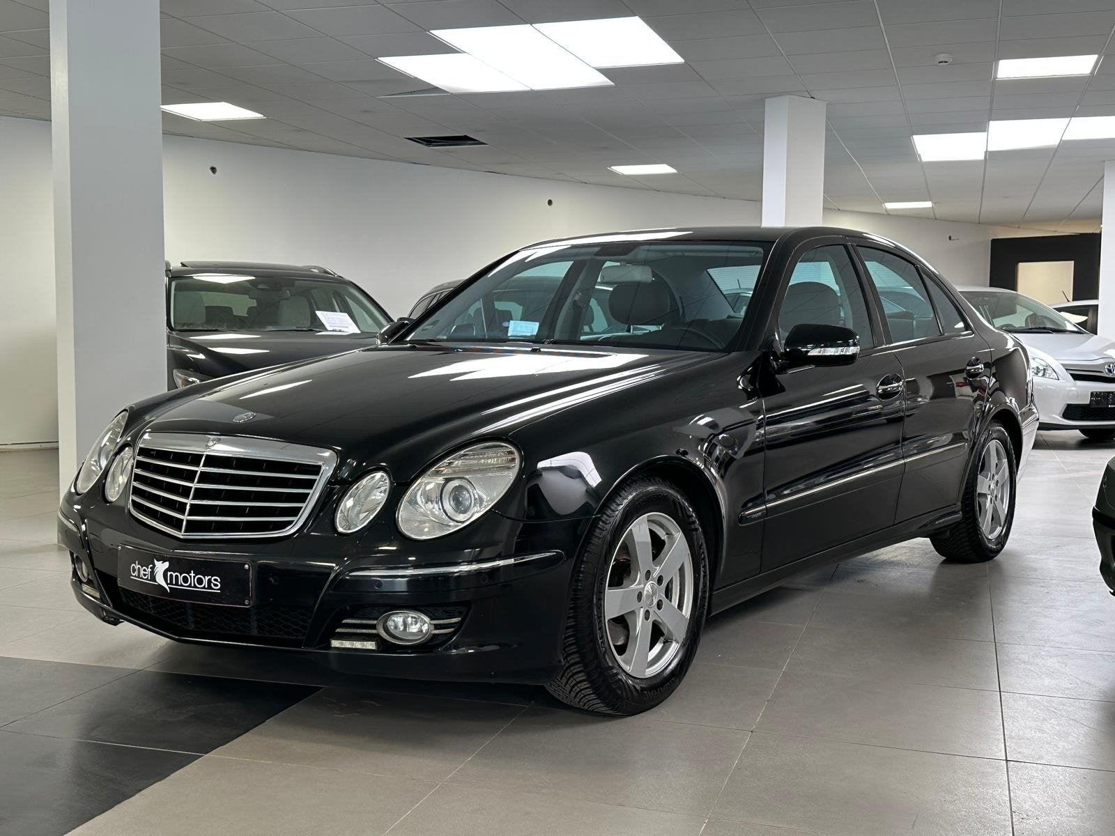 Mercedes-Benz E-Klasse E200 Kompressor Avantgarde, Auto's, Automaat, 4 deurs, Achterwielaandrijving, Gebruikt