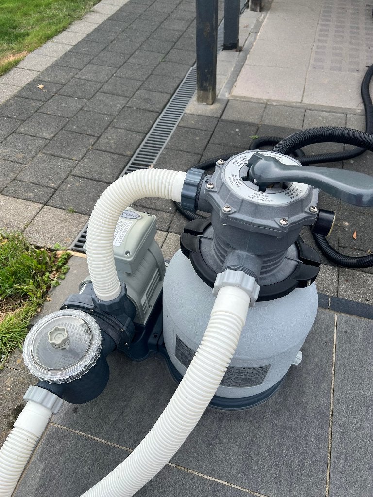 zandfilter + pomp INTEX + trap & schepnet, Enlèvement, Utilisé, Pompe