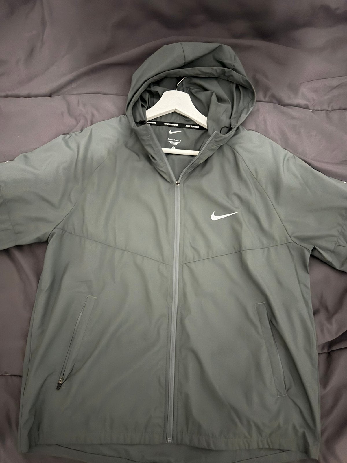 Veste running Nike, Sports & Fitness, Comme neuf, Autres sports, Vêtements, Enlèvement ou Envoi