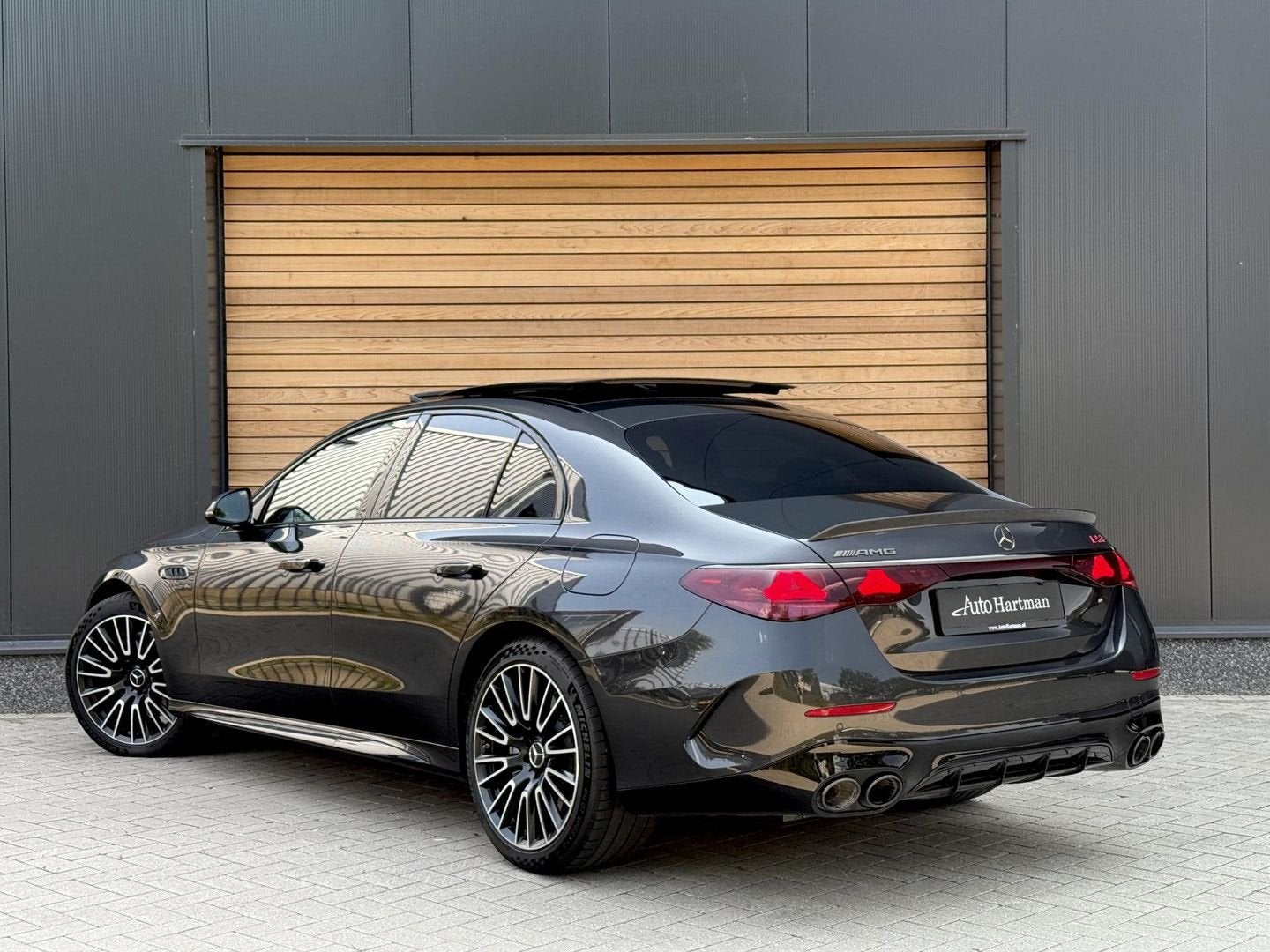 Mercedes-Benz E 53 AMG 4MATIC+ HYPERSCREEN|4W-BESTURING|BURM, Auto's, Automaat, 70 g/km, Zwart, 21 kWh