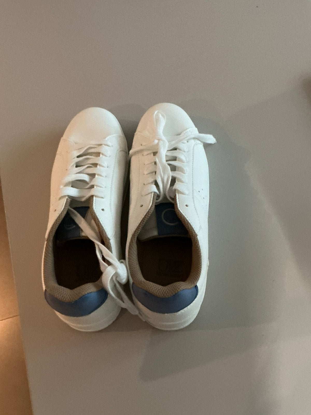 Sportschoenen, Neuf, Sneakers et Baskets, Enlèvement, Blanc