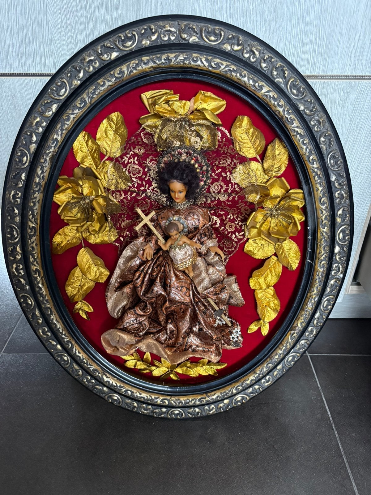 Kader met stoffen kunstwerk in stof, Antiek en Kunst, Ophalen
