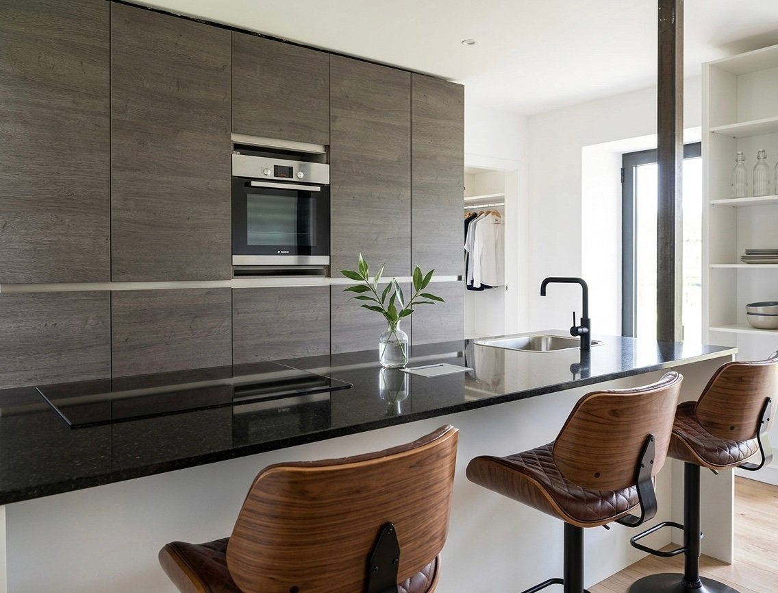✨ CUISINE DESIGN AVEC ÎLOT ET APPAREILS ÉLECTROMÉNAGERS ✨, Granit ou Pierre, Comme neuf, Cuisine à mur double, Blanc