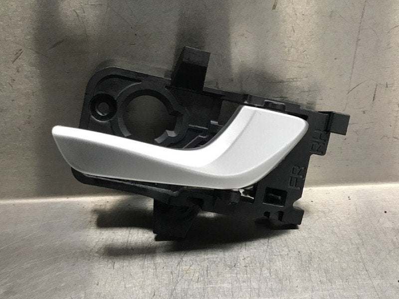 PORTIERGREEP BUITEN RECHTS VOOR Kia Rio IV (YB), Gebruikt, Voor, Kia