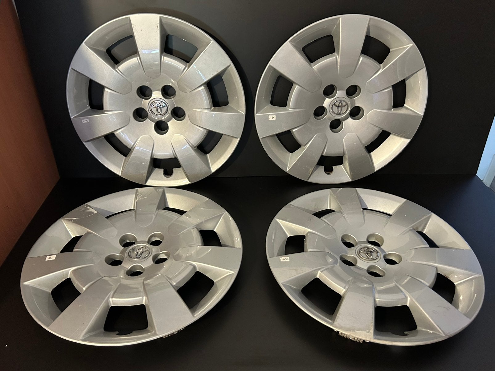4 originele Toyota corolla verso avensis 16" wieldoppen, Ophalen of Verzenden, Gebruikt