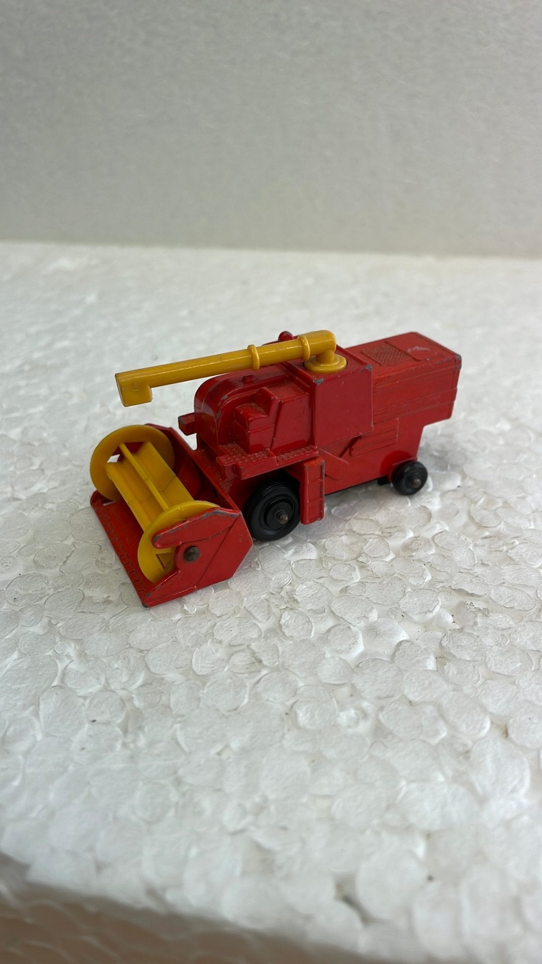 Matchbox 51 Combine Harvester rood, Hobby en Vrije tijd, Modelauto's | 1:87, Ophalen of Verzenden, Zo goed als nieuw, Matchbox
