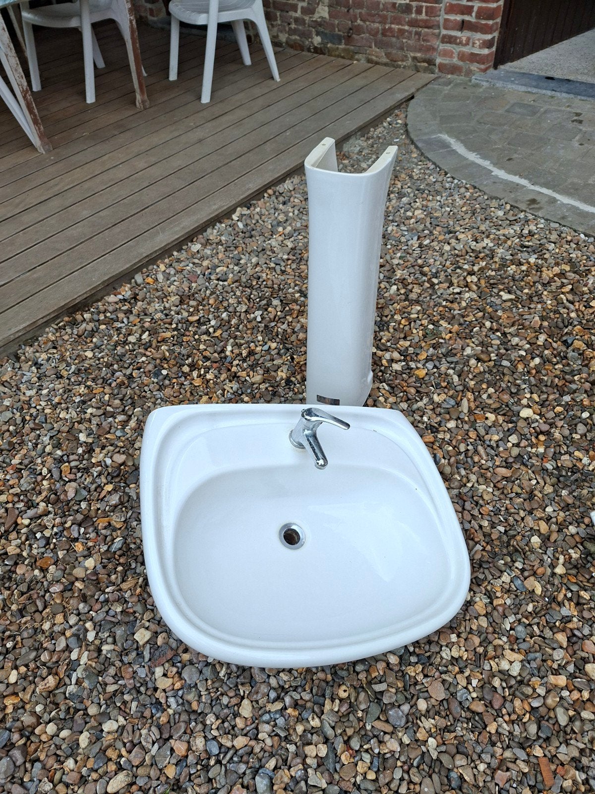 lavabo sur pied, Utilisé, Lavabo