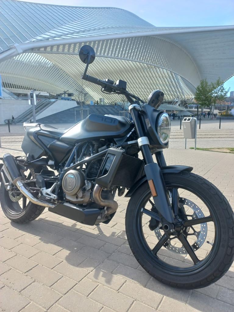 Husqvarna Svartpilen 701, Motos, Particulier, Poignées chauffantes