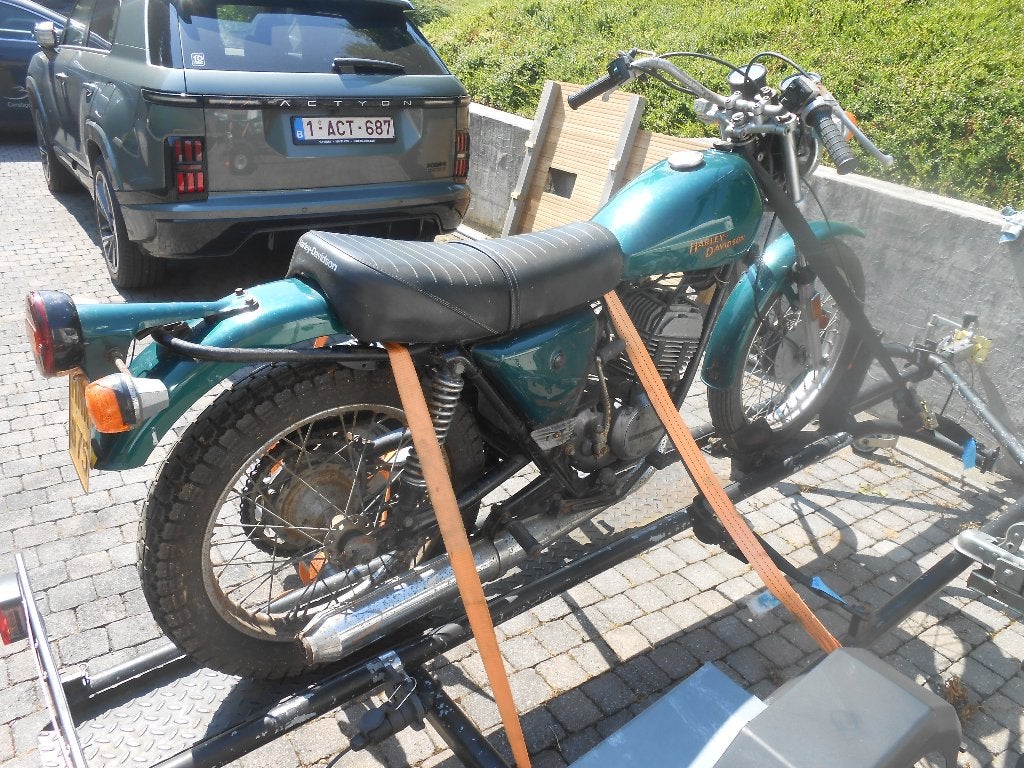 !!! Sortie d'un hangar !!! Harley AERMACCHI SS175, Motos, Occasion, Particulier, Autre, Manuelle