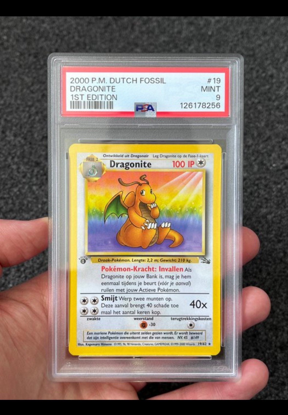 Pokémon Dragonite 1st Edition Dutch Fossil PSA 9, Hobby en Vrije tijd, Verzamelkaartspellen | Pokémon, Ophalen of Verzenden, Zo goed als nieuw