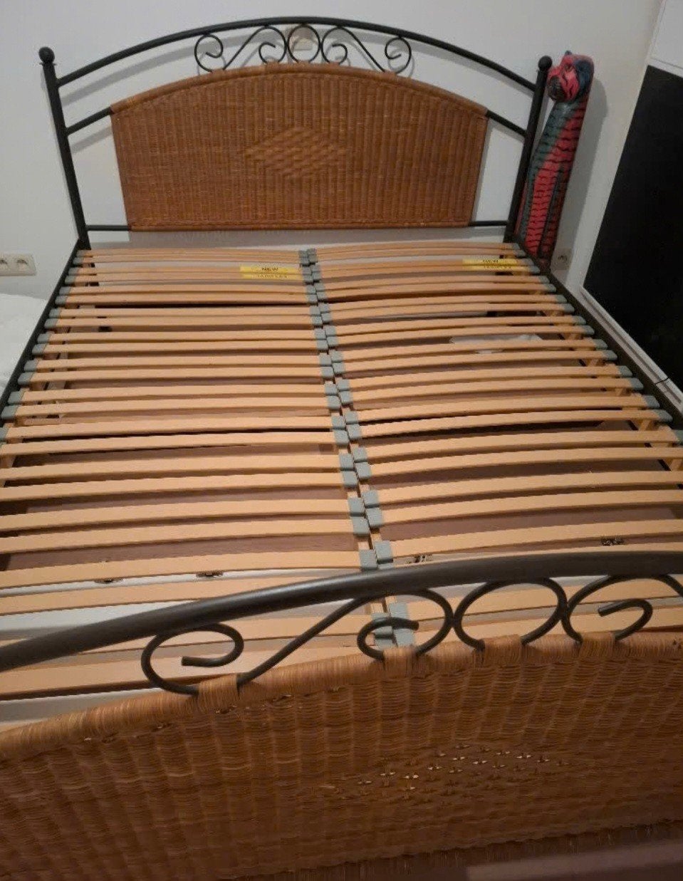 Bed, Bruin, Tweepersoons, Ophalen of Verzenden, Zo goed als nieuw