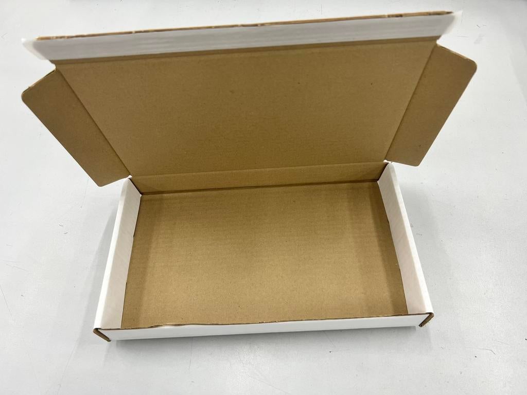 Verzenddoos met kleefstrip : 32x19x4 cm, Ophalen, Doos, Opvouwbaar, Minder dan 50 cm