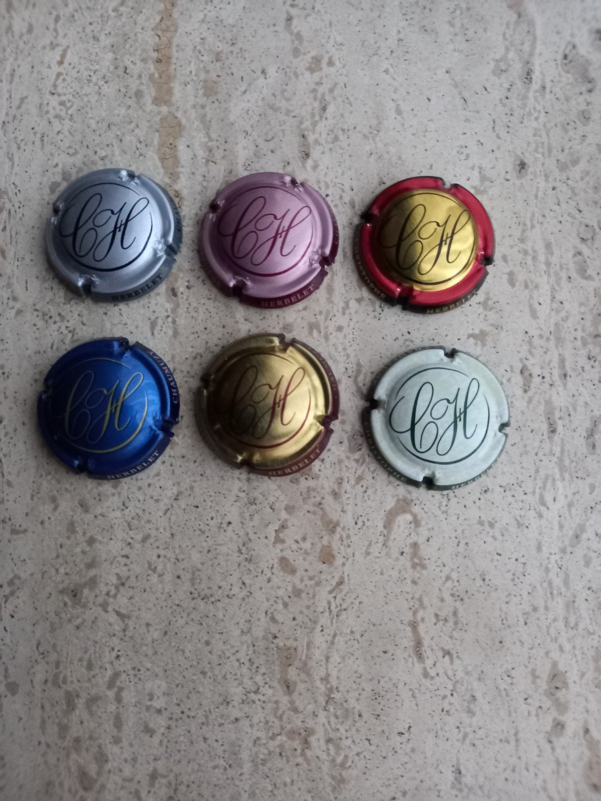 champagne capsules, Enlèvement ou Envoi