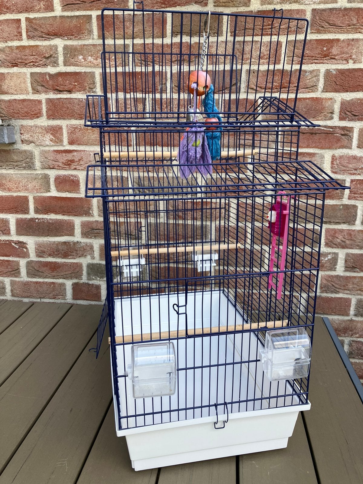 VOGELKOOI MET OPEN DAKJE EN TOEBEHOREN NU 50 EURO, Enlèvement, Comme neuf, Autres matériaux, Cage à oiseaux