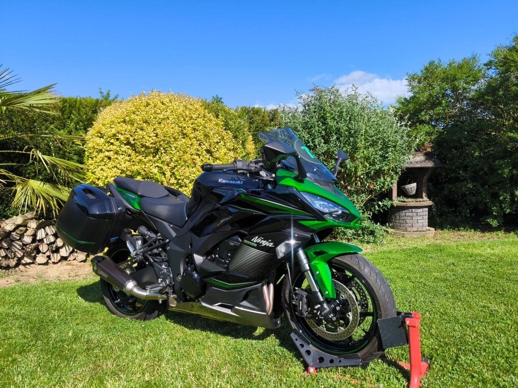 Kawasaki ninja 1000SX met gps en wielstand ,slechts 2261km, Motoren, Motoren | Kawasaki, Occasion, 4 cilinders, Motorrijbewijs A