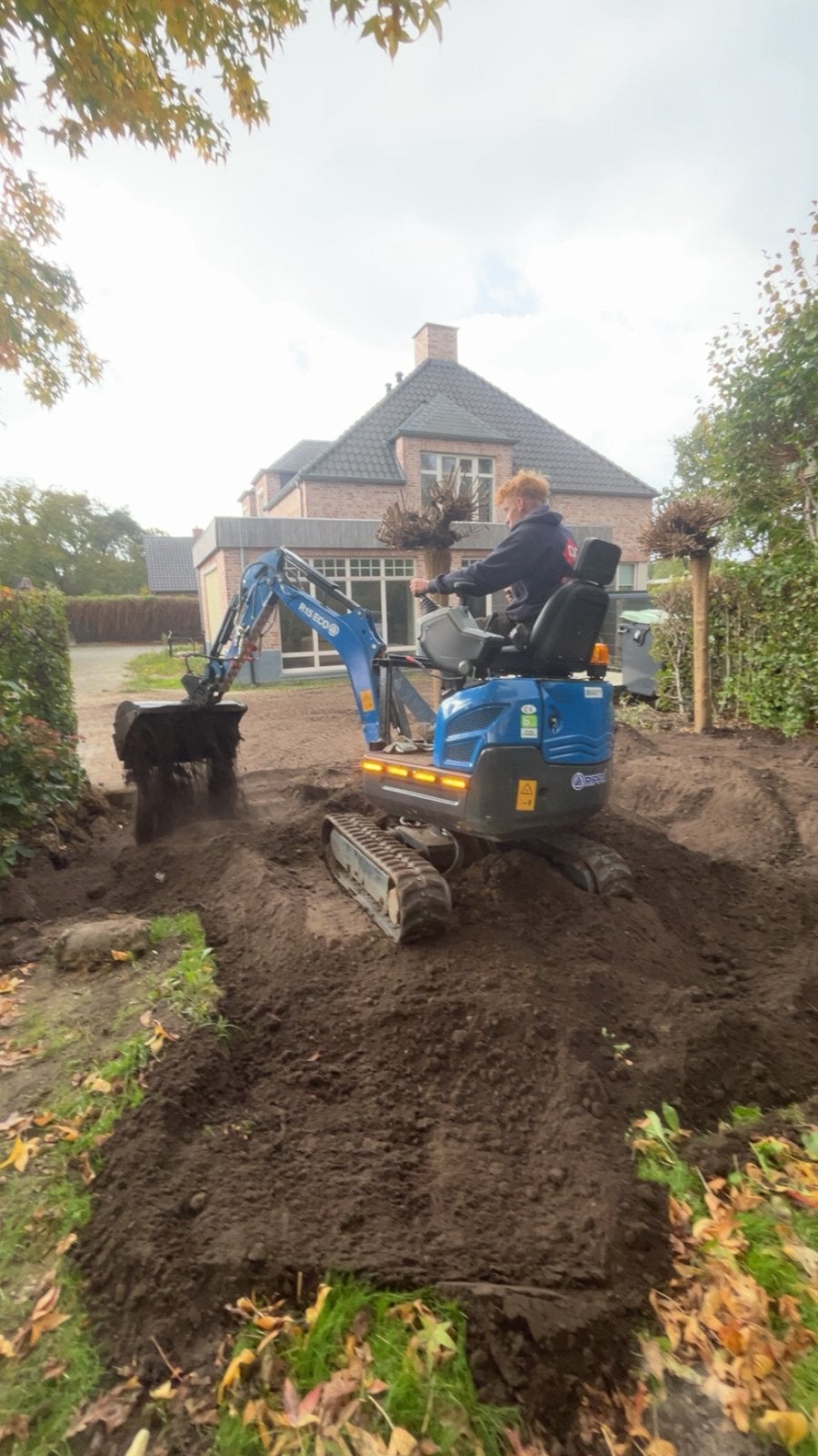 Grondwerken, Ophalen of Verzenden, Zo goed als nieuw