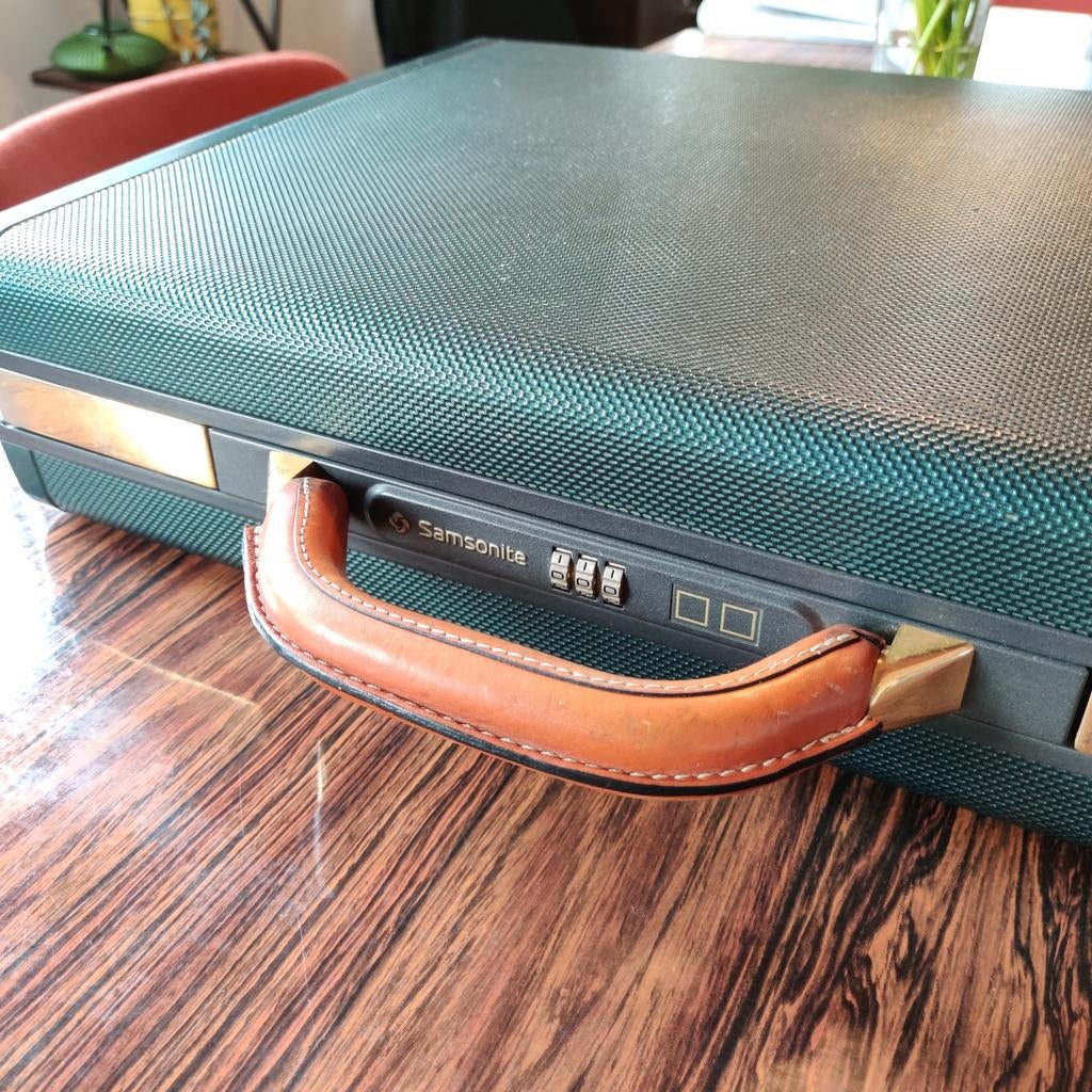 Aktetas van Samsonite Focus Elite-Deluxe Vintage, Ophalen of Verzenden, Hard kunststof, Slot