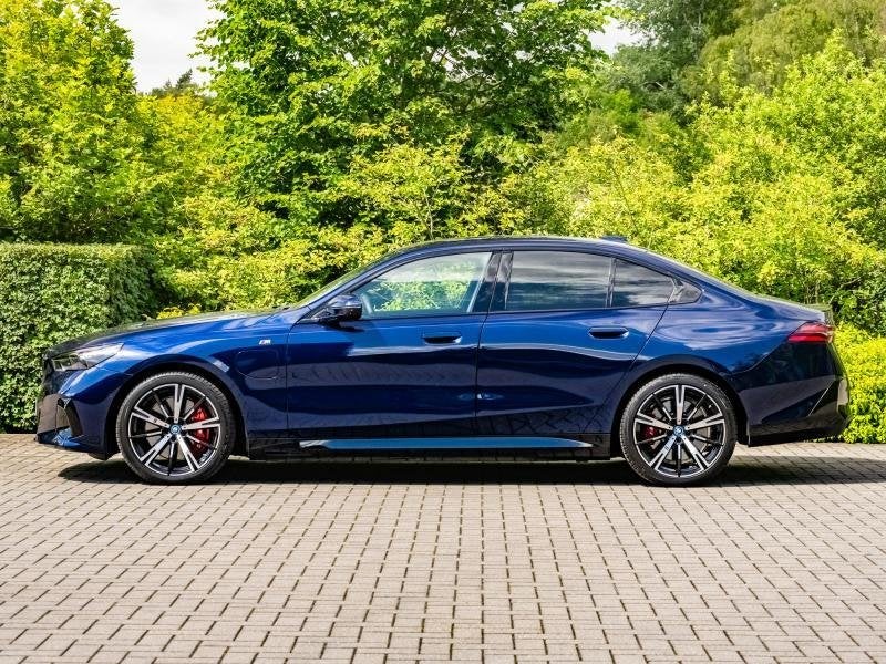 BMW 5-Serie M-Sport Pro, Auto's, BMW, Automaat, Blauw, Bedrijf, 489 pk
