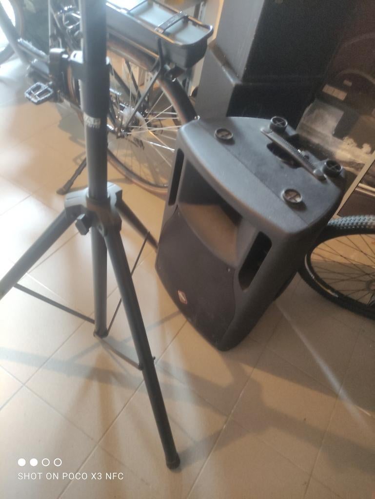 Aktieve box Alecto als nieuw 500 w met statief, Muziek en Instrumenten, Ophalen