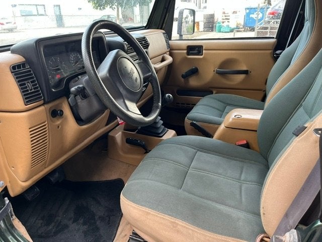 Jeep Wrangler Sahara 4.0  bijna oldtimer !!!, Auto's, Jeep, 4 zetels, Stof, Beige