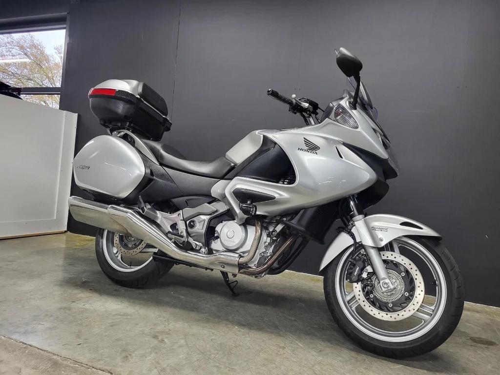 Honda NT 700 Deauville budgetvriendelijke toptourer, Entreprise, Plus de 35 kW, 700 cm³, Autre