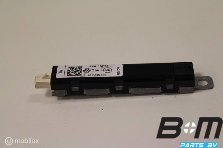 Antenneversterker links VW Passat B7 Variant 3AF035552, Utilisé