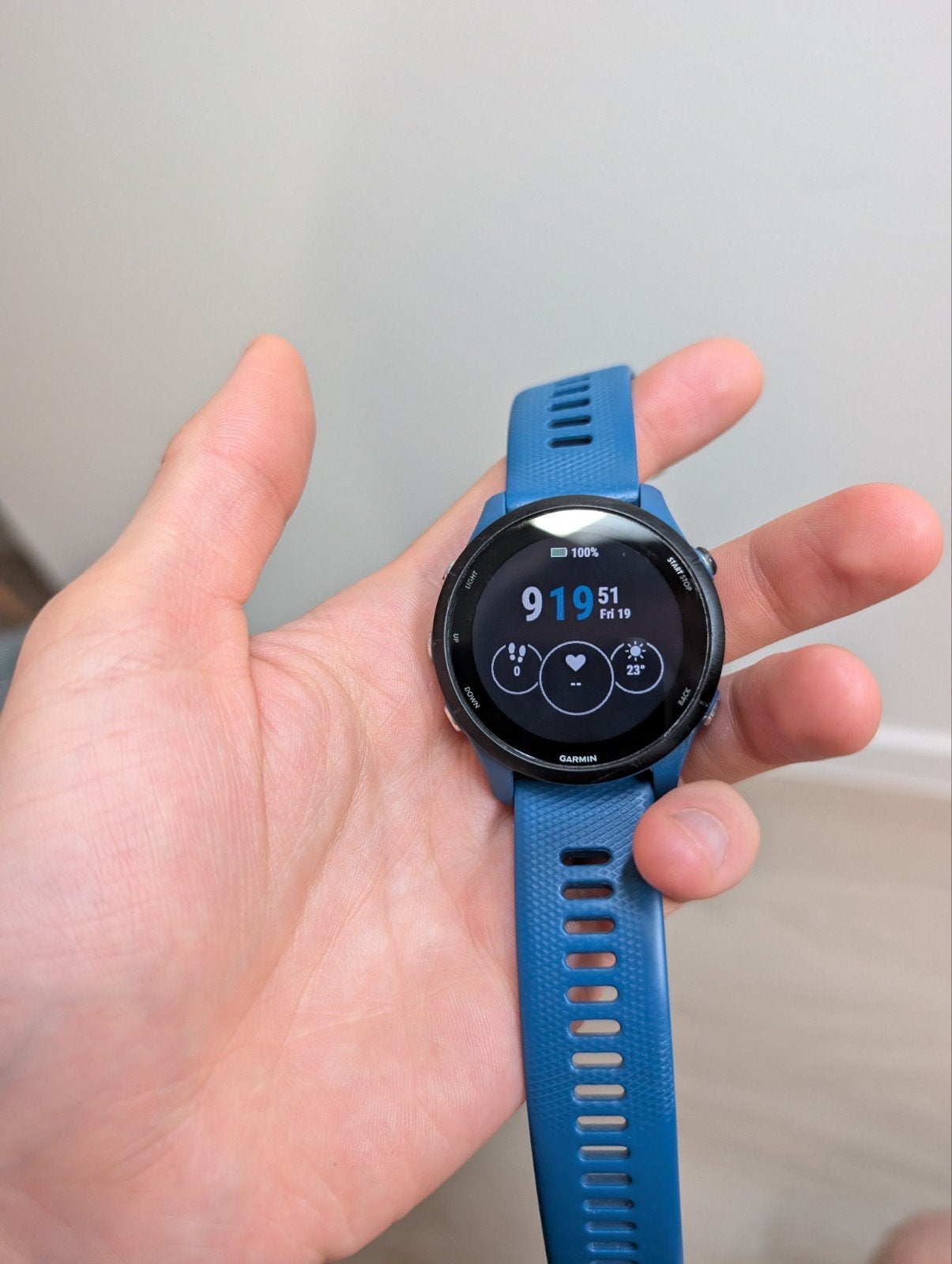 Garmin Forerunner 255 (comme neuf) + screen protector, Bijoux, Sacs & Beauté, Montres de sport, Étanche, Enlèvement ou Envoi, Garmin